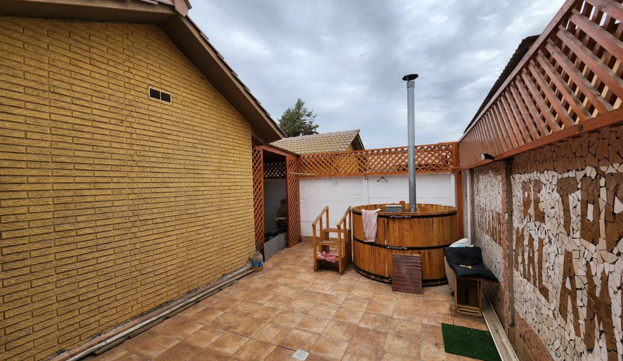 790f51a2-e56d-4285-aa6d-7f7d921fee95